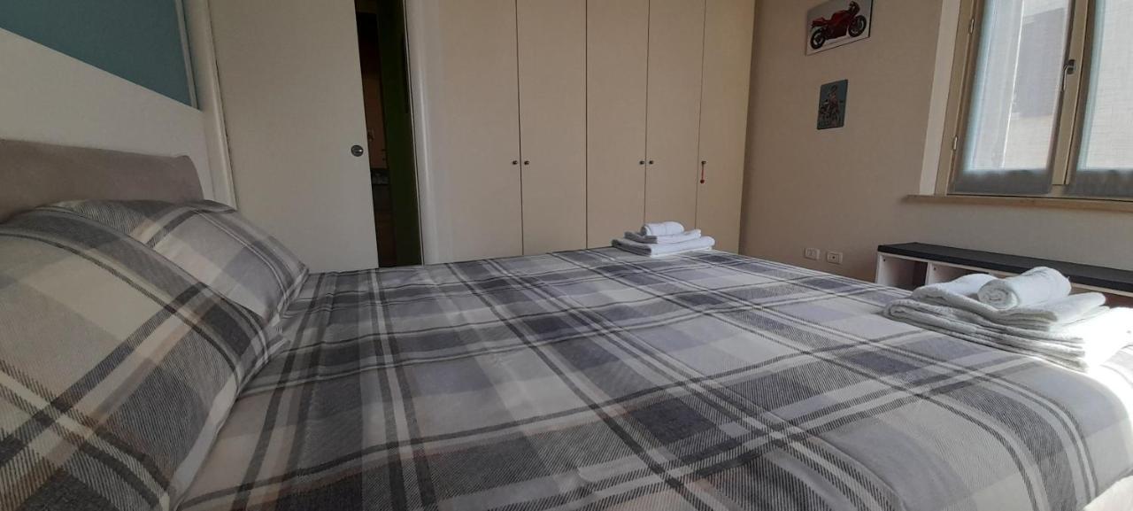 Claude Cozy Corner-Apartment Parma Ngoại thất bức ảnh